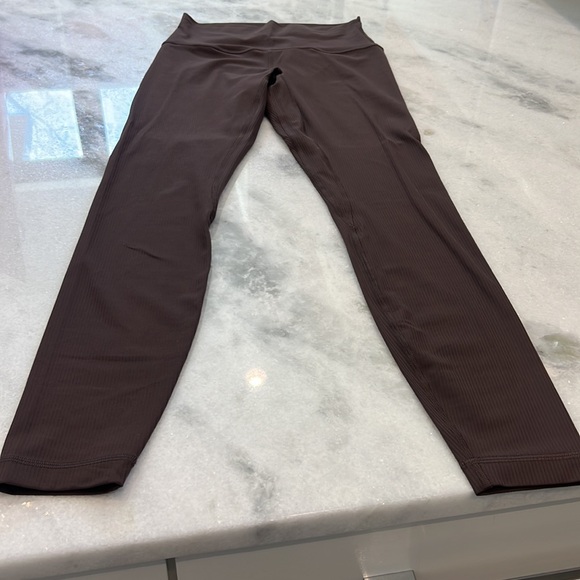 Lululemon 28” Ribbed Align Leggings - Picture 4 of 4